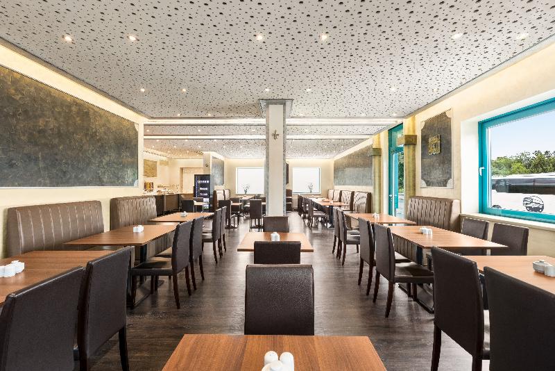 Amedia Express Prag a Trademark by Wyndham - Restoran