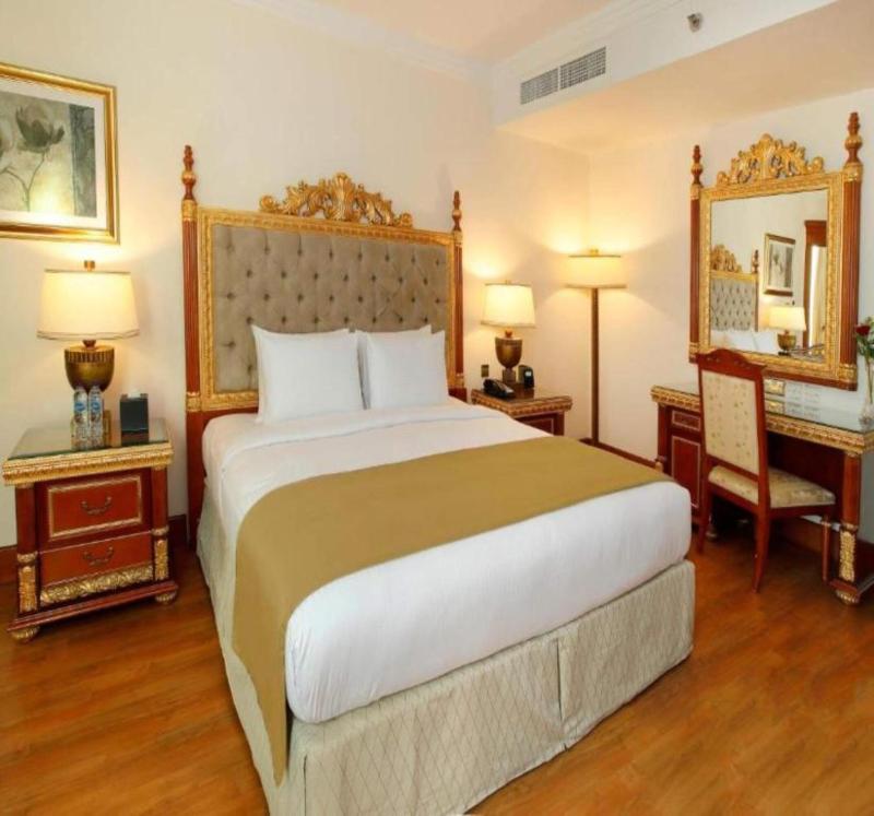 Sunday Hotel Holiday international Dubai - Oda