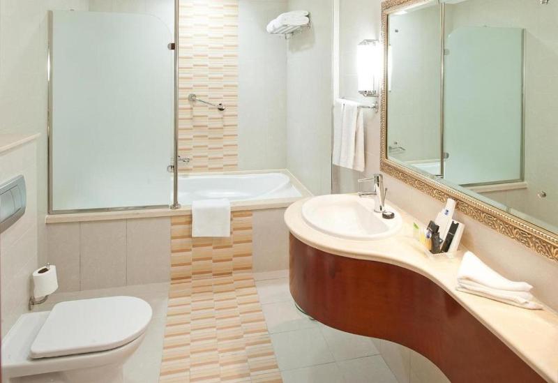 Sunday Hotel Holiday international Dubai - Oda