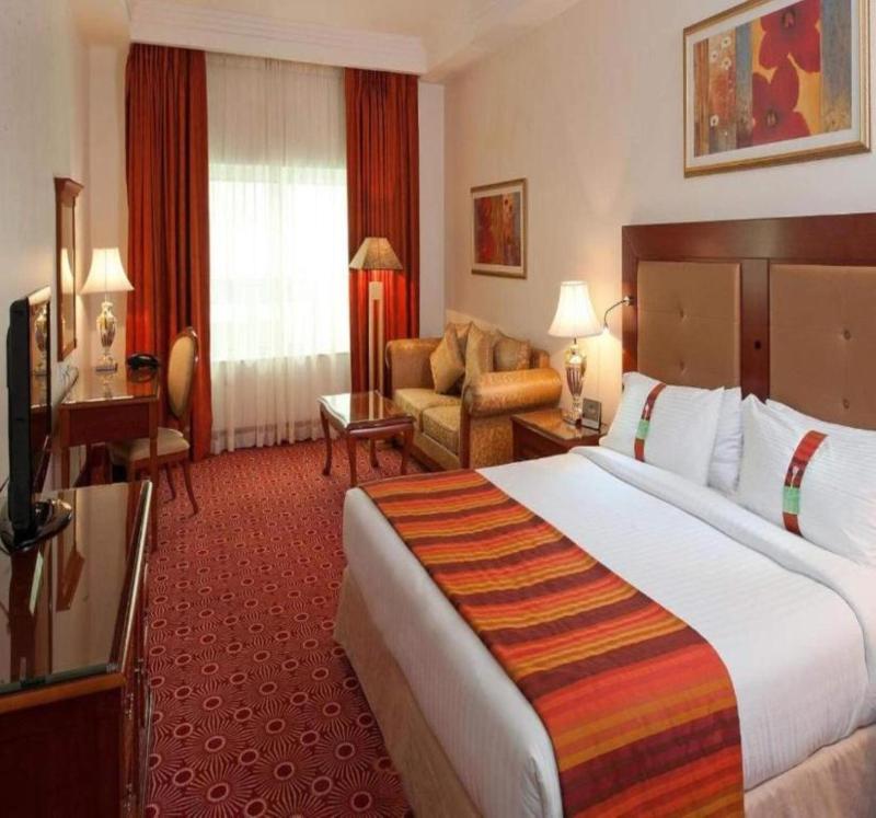 Sunday Hotel Holiday international Dubai - Oda