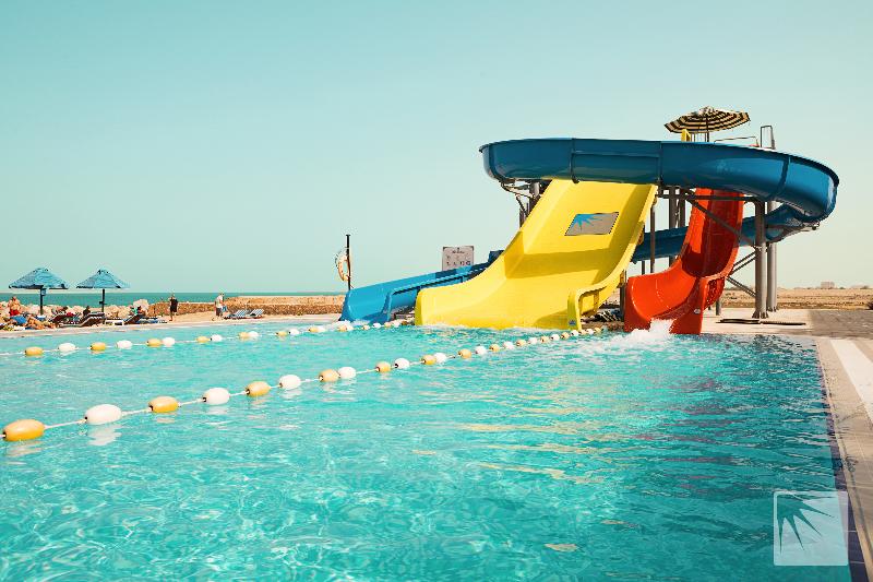 BM Beach Resort - Havuz