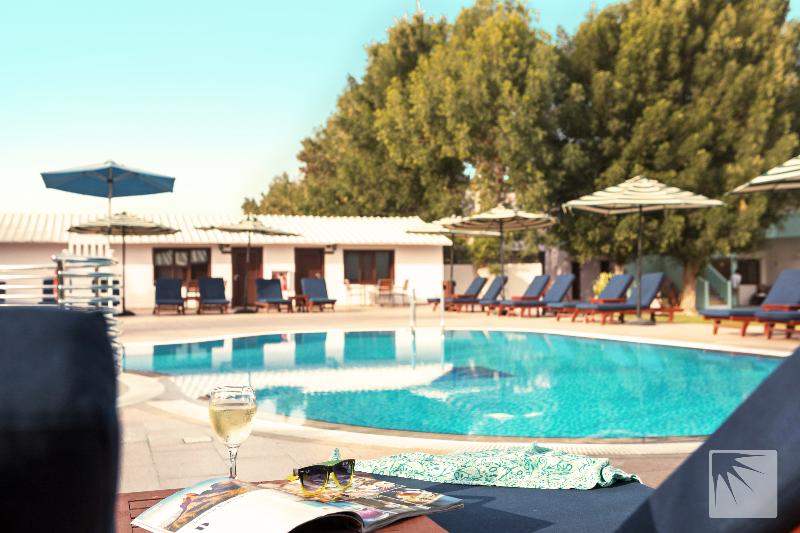 BM Beach Resort - Havuz