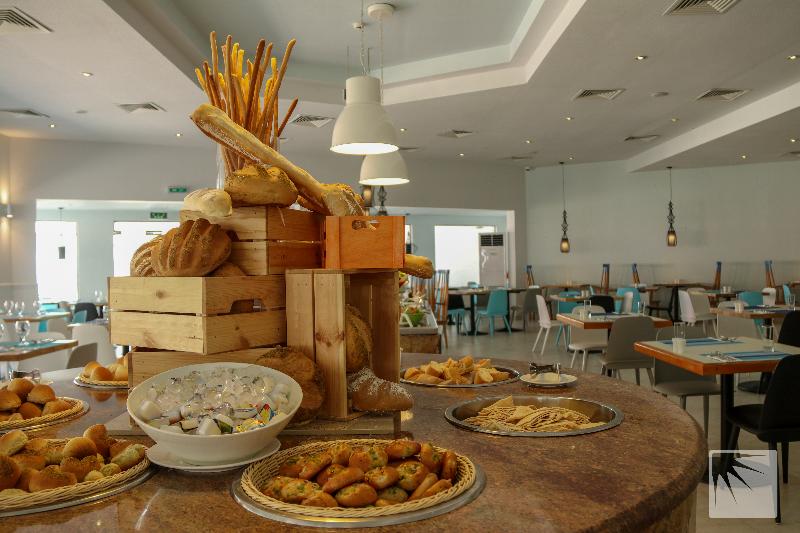 BM Beach Resort - Restoran