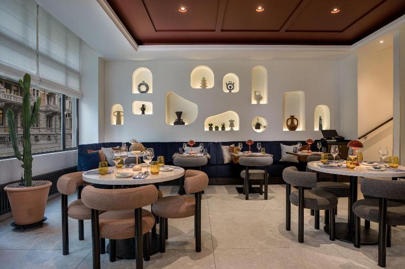 Neues Schloss Hotel Zurich, Autograph Collection - Restoran