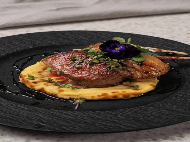 Neues Schloss Hotel Zurich, Autograph Collection - Restoran