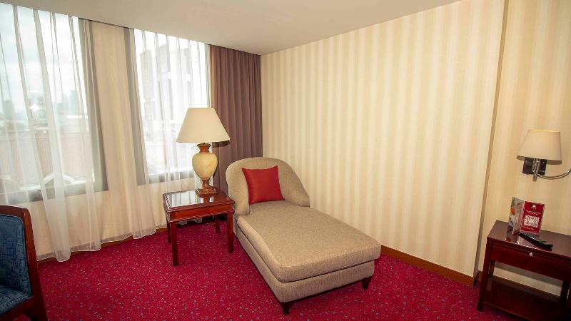 Redtop Hotel & Convention Center - Oda