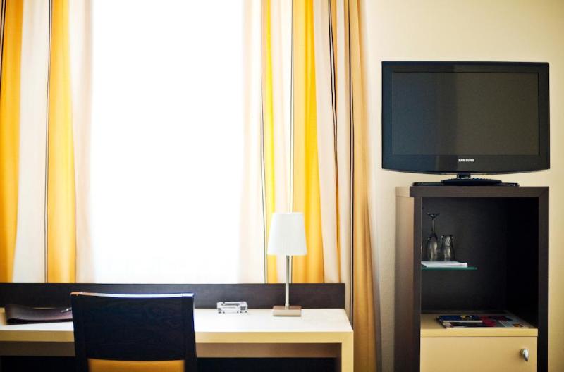 Tante ALMA Bristol Hotel - Oda