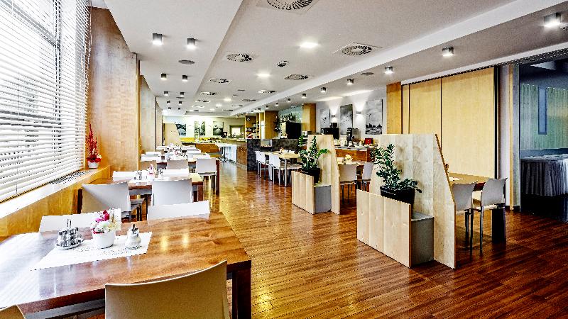 Vista Hotel - Restoran