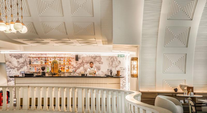 Continental Hotel Budapest - Bar