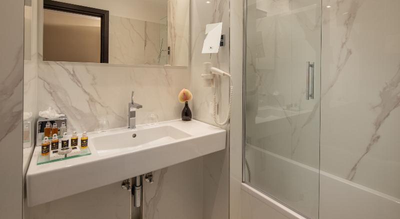 Continental Hotel Budapest - Oda
