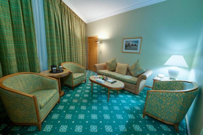 Grand Continental Hotel Abu Dhabi - Oda