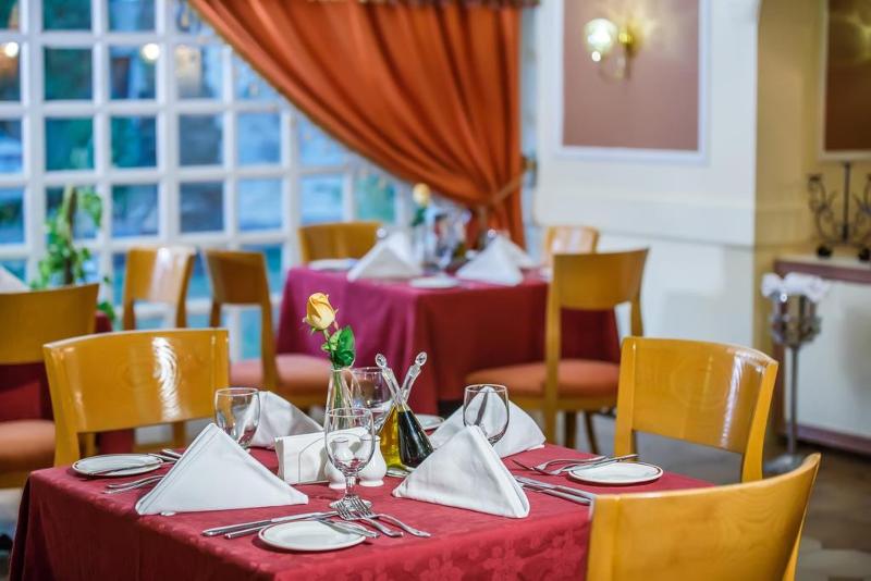 Marbella Resort Sharjah - Restoran
