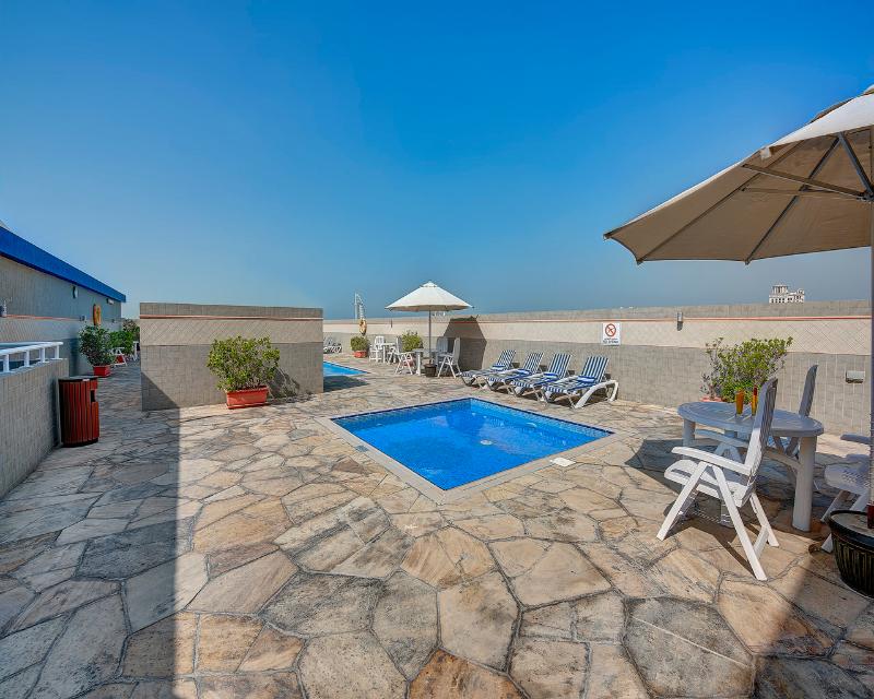 Rose Garden Apt Al Barsha - Havuz