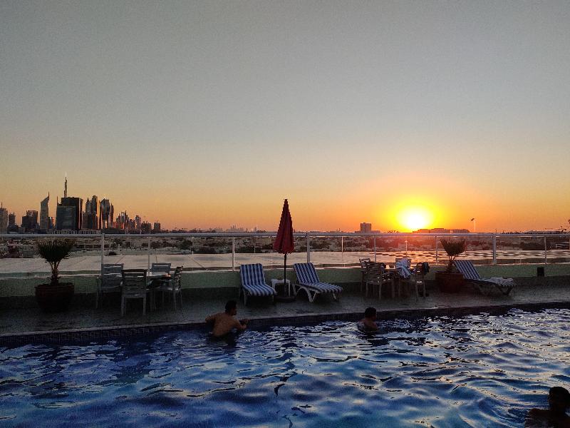 West Zone Plaza Hotel Apartments - Havuz