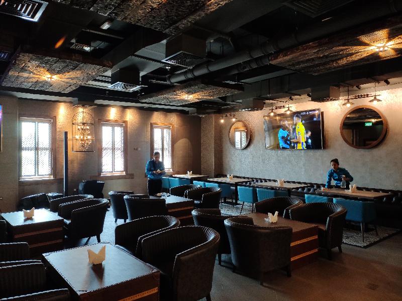 West Zone Plaza Hotel Apartments - Restoran