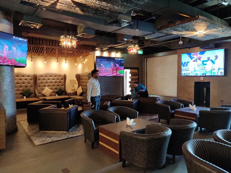 West Zone Plaza Hotel Apartments - Restoran