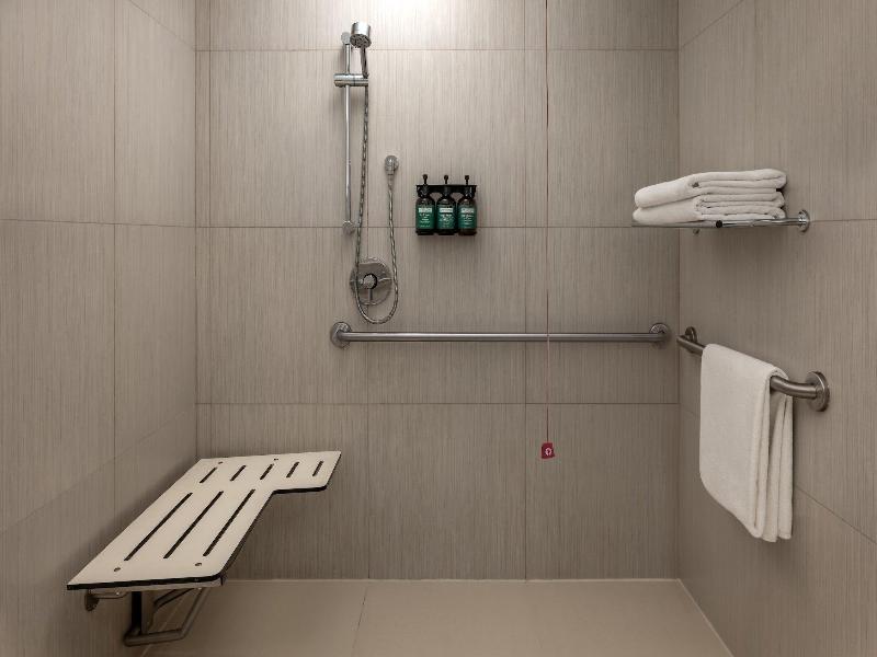 Crowne Plaza Hotel Abu Dhabi Yas Island - Oda