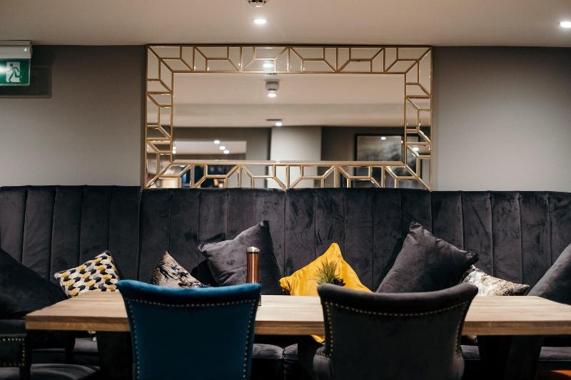 Le Pommier Hotel & Restaurant - Restoran