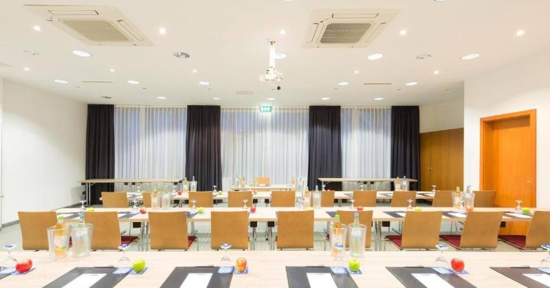 B&B HOTEL Krefeld Süd - Toplantı