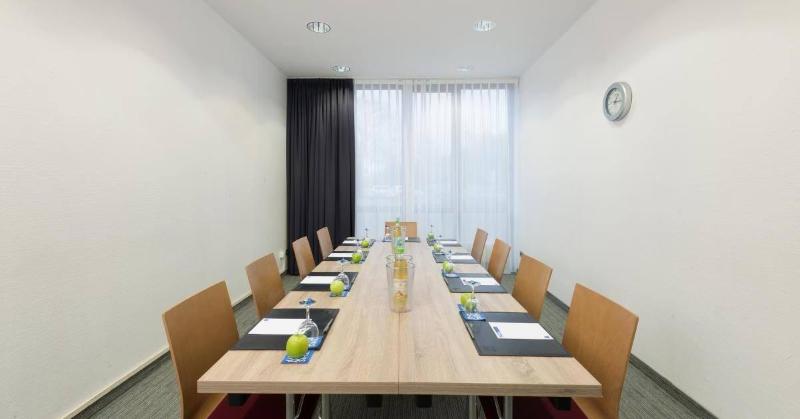 B&B HOTEL Krefeld Süd - Toplantı