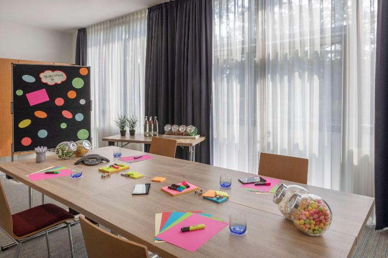 B&B HOTEL Krefeld Süd - Toplantı