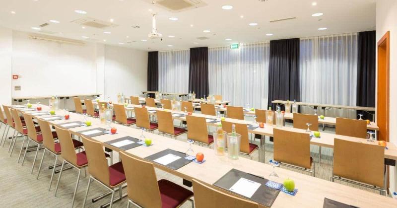 B&B HOTEL Krefeld Süd - Toplantı