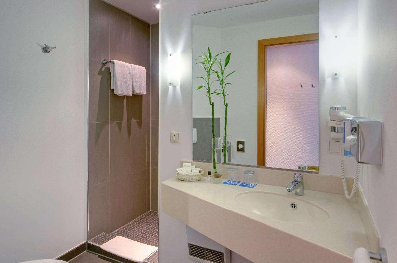 B&B HOTEL Krefeld Süd - Oda