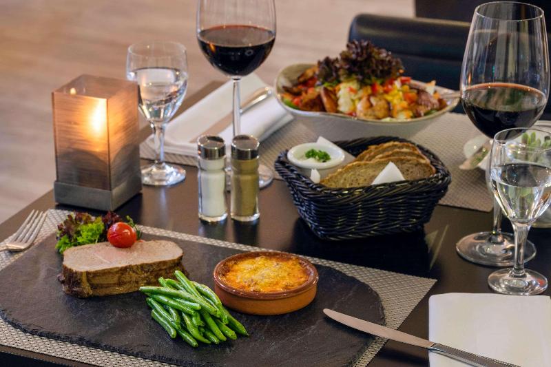 B&B HOTEL Krefeld Süd - Restoran