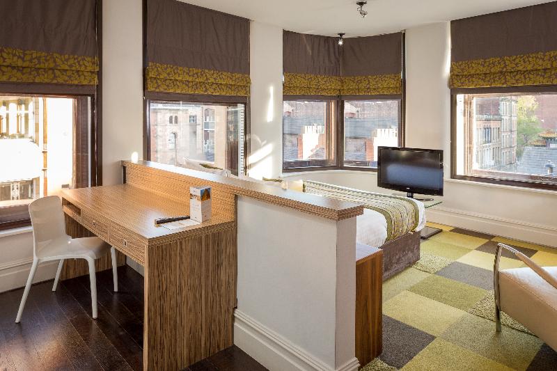 Roomzzz Manchester - Oda