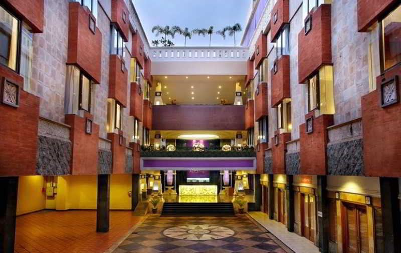 Famous Hotel Kuta fotoÄŸrafÄ±