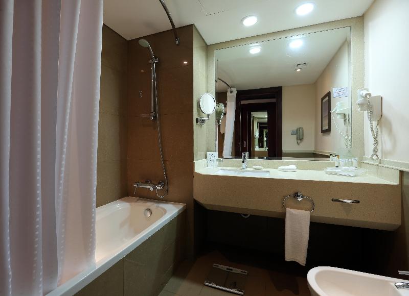Holiday Inn Riyadh Izdihar - Oda
