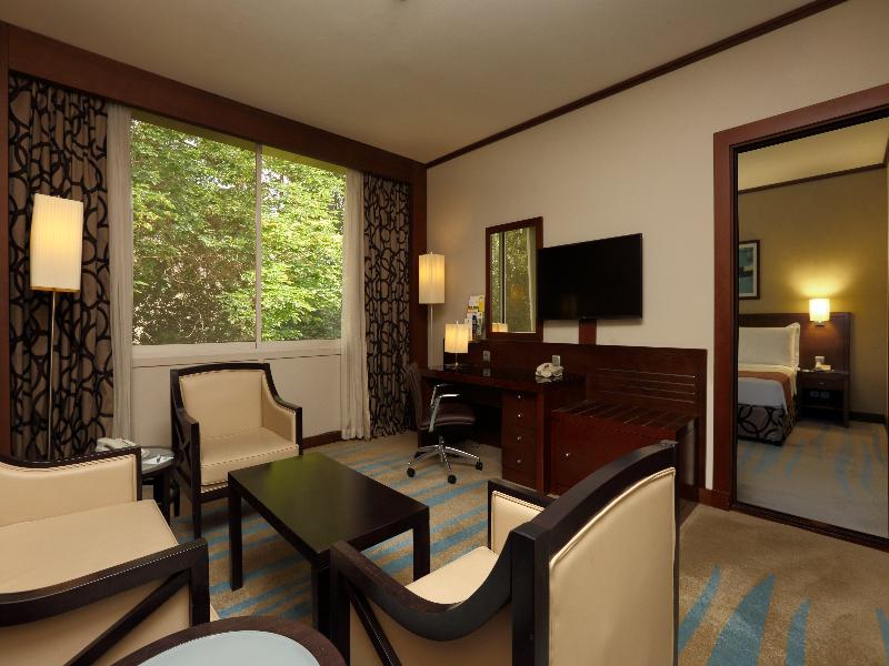 Holiday Inn Riyadh Izdihar - Oda