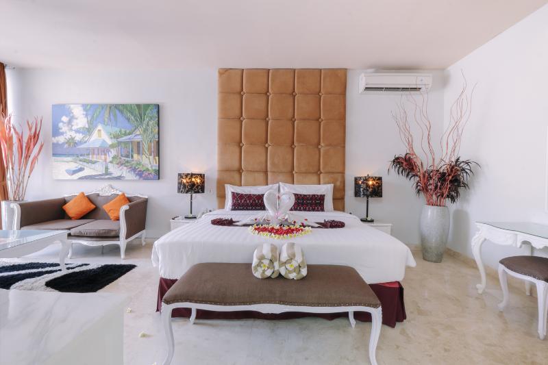 Kaisa Villas Seminyak - Oda