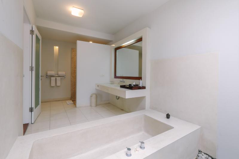 Kaisa Villas Seminyak - Oda