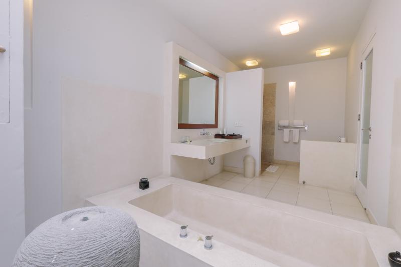 Kaisa Villas Seminyak - Oda
