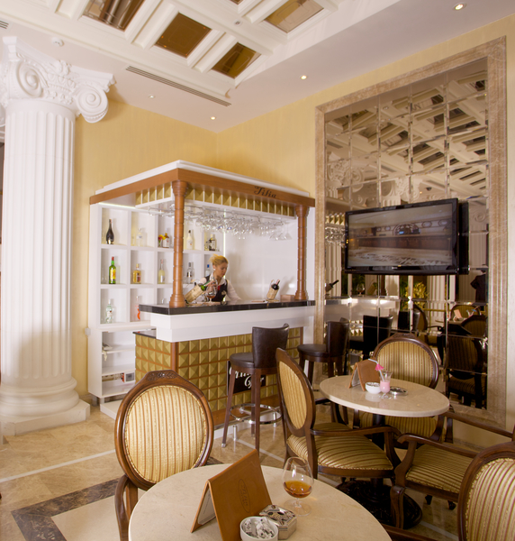 Tilia Hotel - Lobi