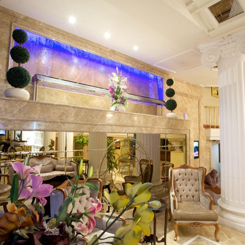 Tilia Hotel - Lobi
