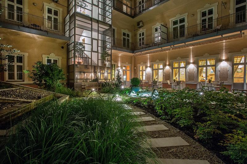 Mamaison Residence Izabella Budapest - Teras
