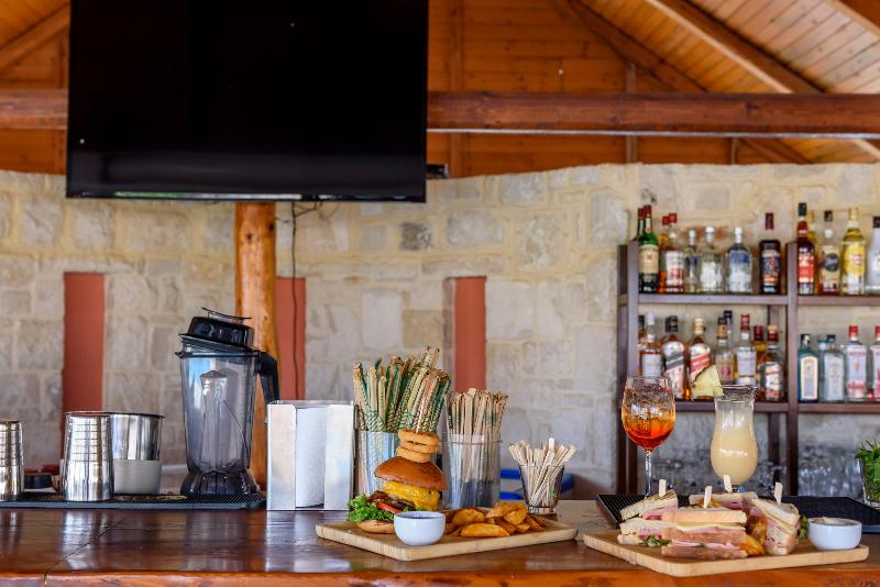 Theo Hotel - Bar