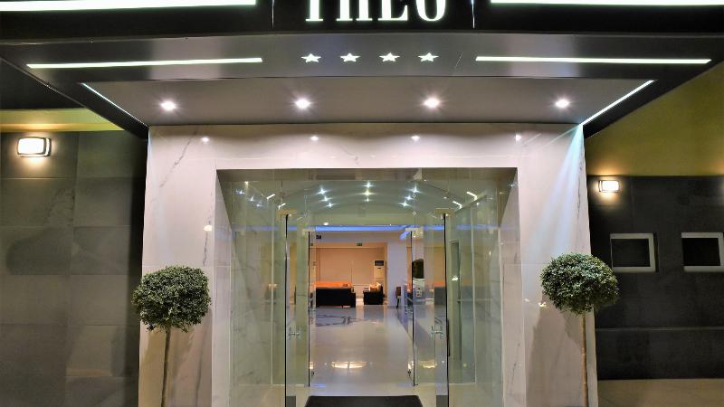 Theo Hotel - Lobi