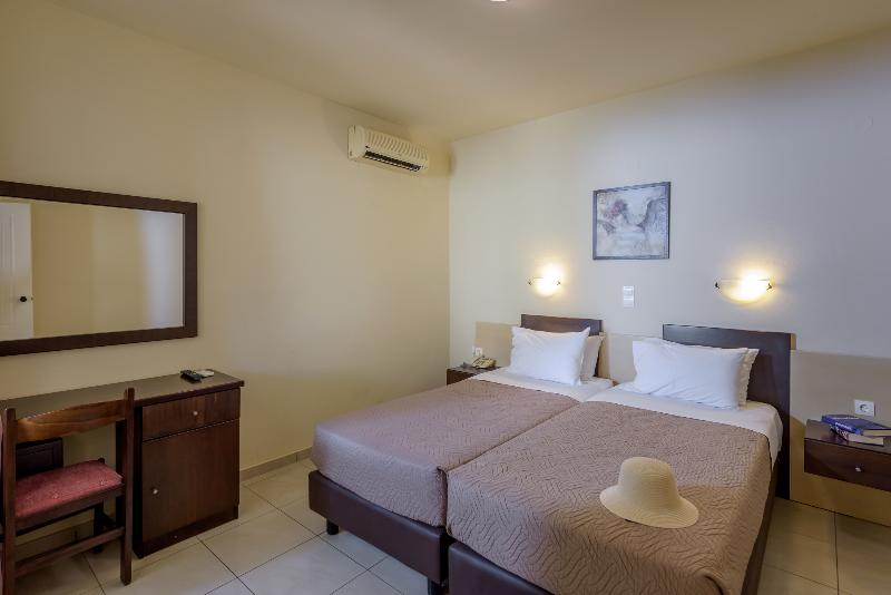 Theo Hotel - Oda