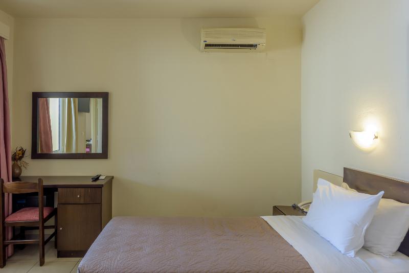 Theo Hotel - Oda