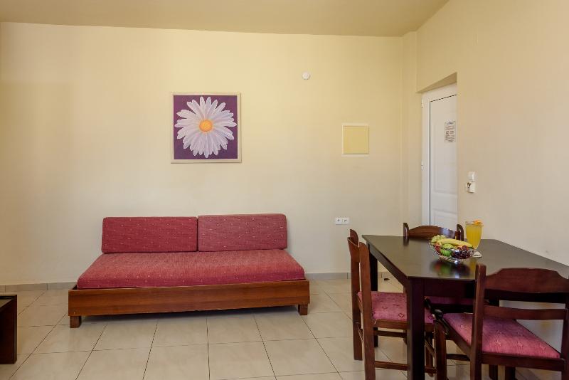 Theo Hotel - Oda