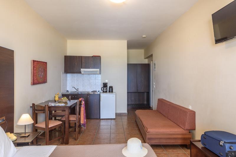 Theo Hotel - Oda