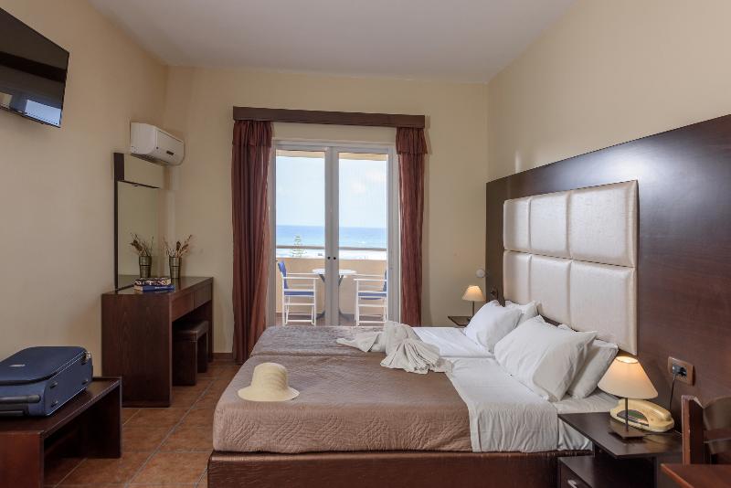 Theo Hotel - Oda