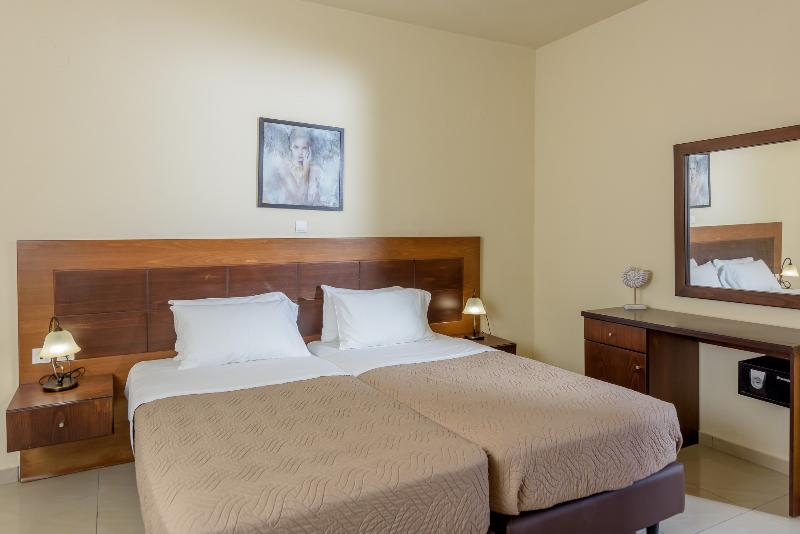 Theo Hotel - Oda