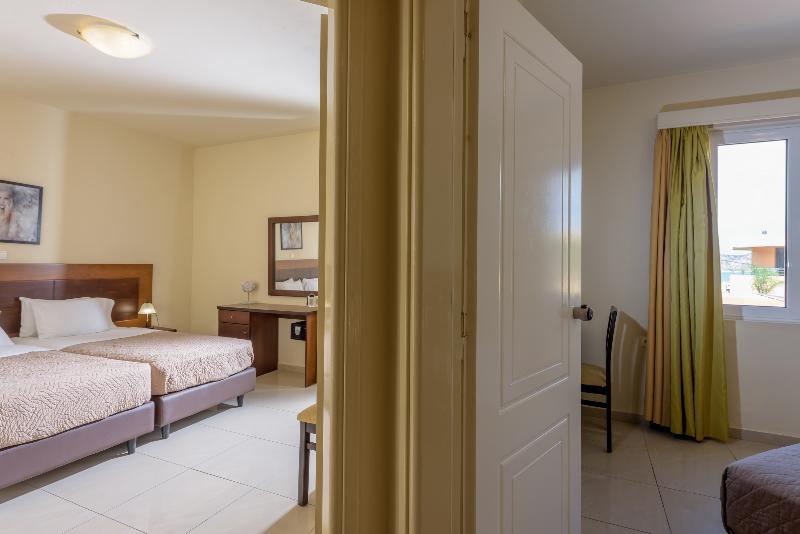 Theo Hotel - Oda
