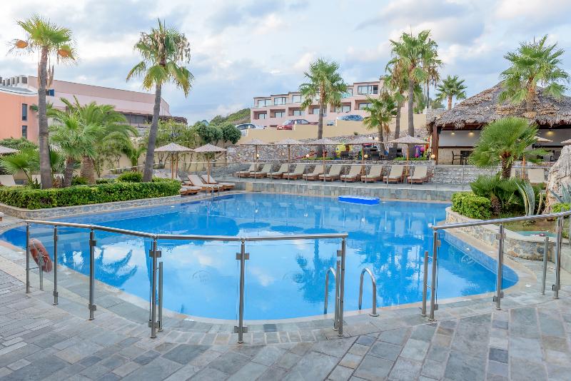 Theo Hotel - Havuz