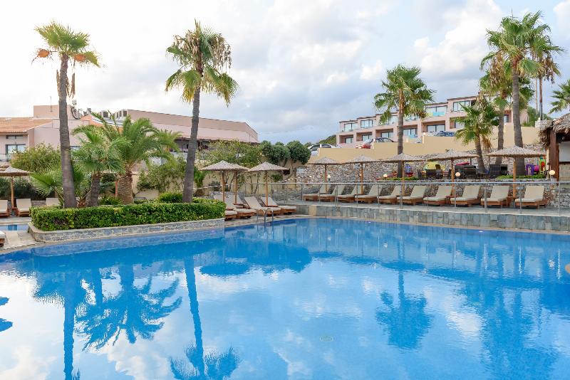 Theo Hotel - Havuz
