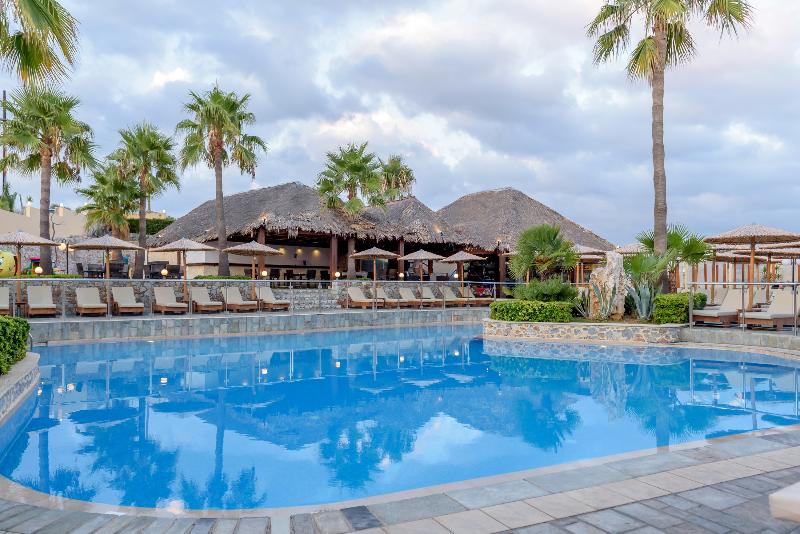 Theo Hotel - Havuz